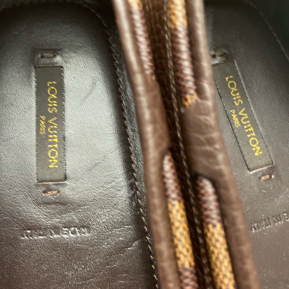Louis Vuitton size 37 loafers